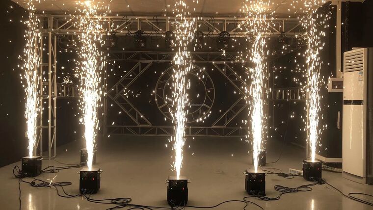 ✨ 4x Cold Spark Fountains in Flight Case